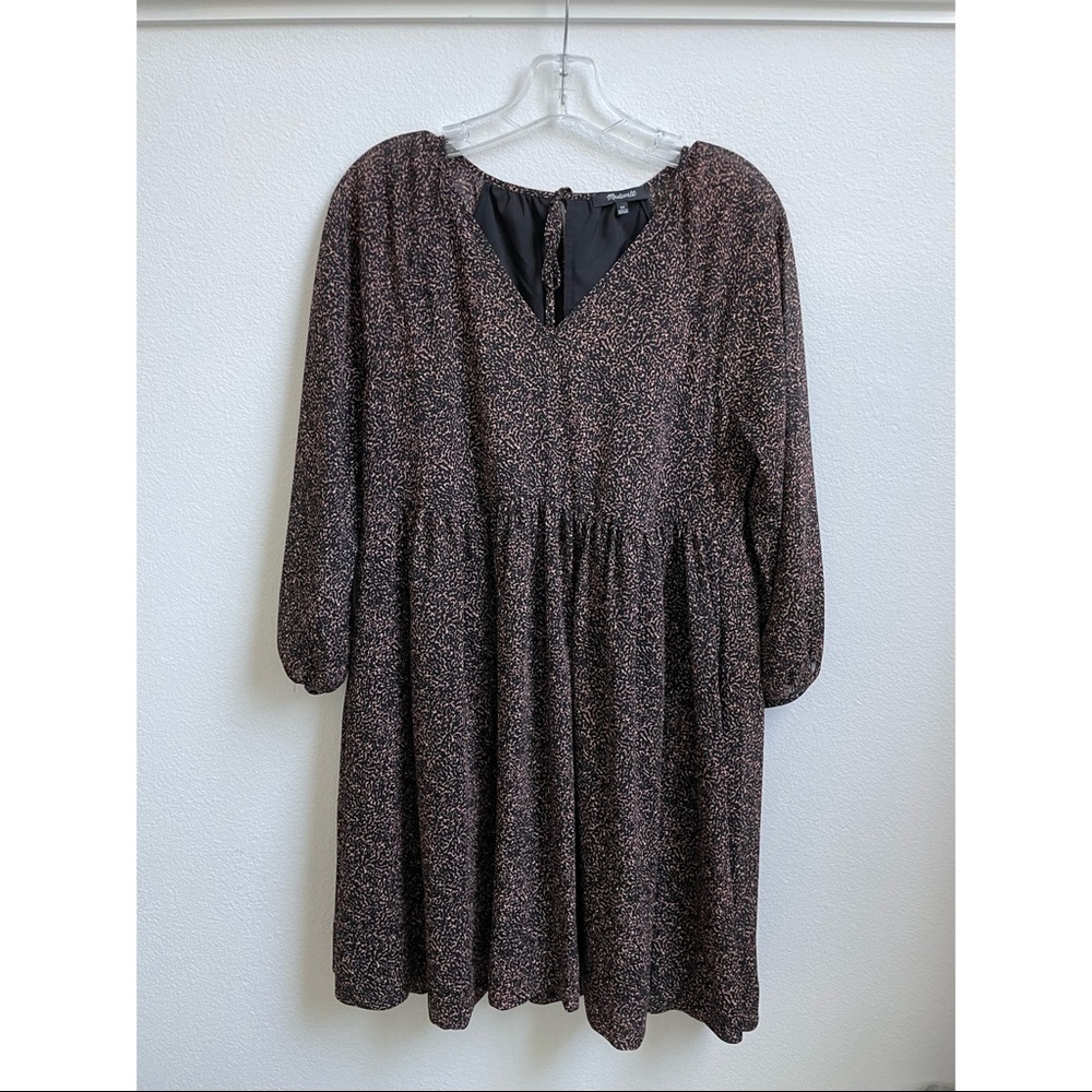 Madewell Crinkle Georgette V-Neck Babydoll Dress in Brushed Texture